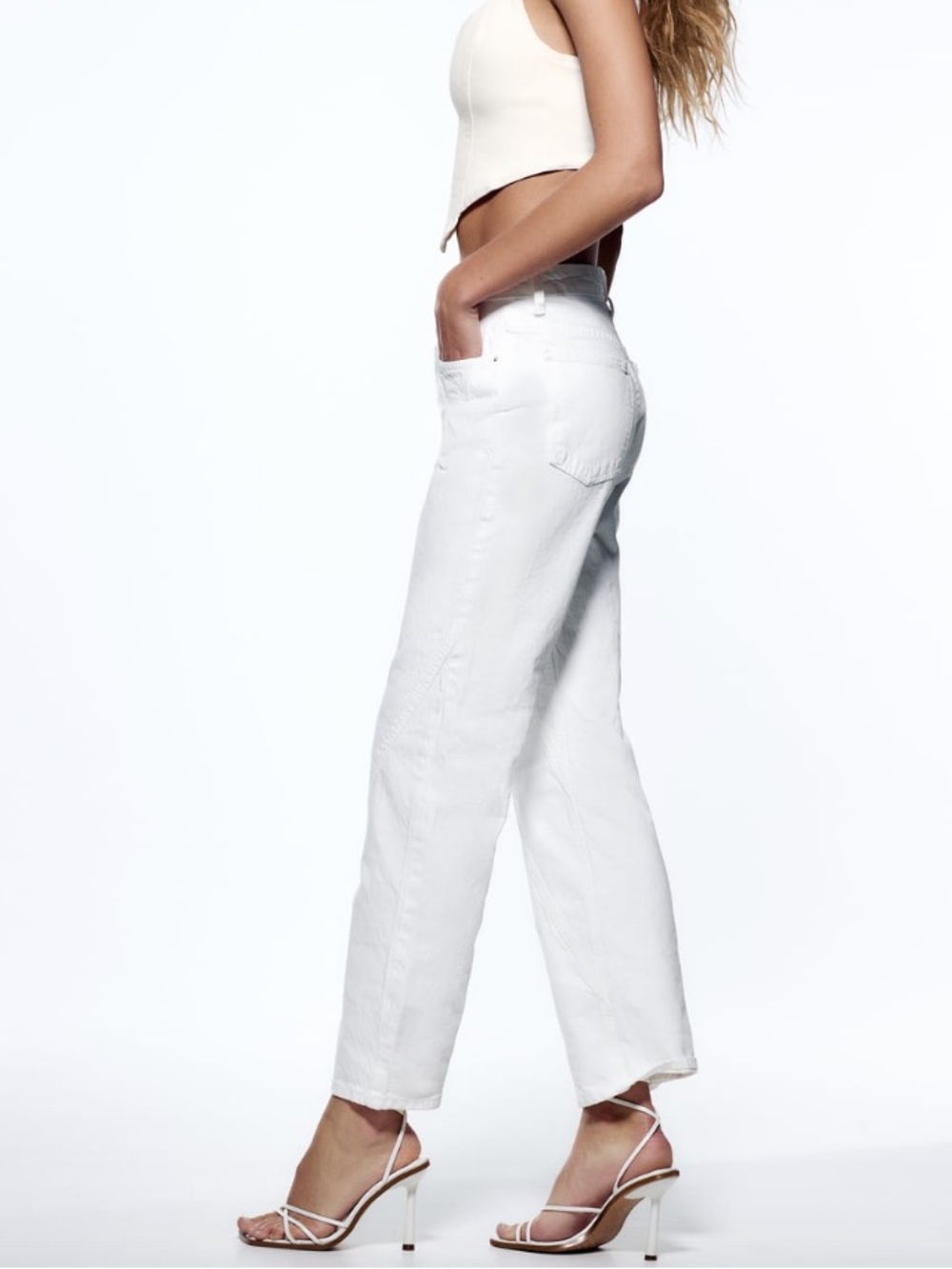 Zara Mom Jeans in White